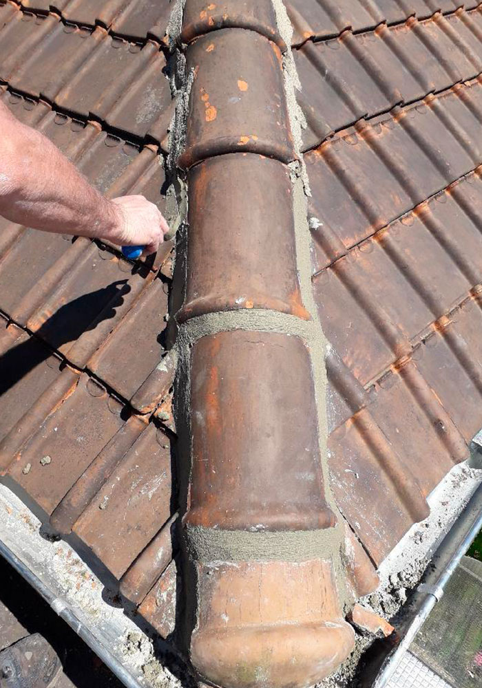 Des artisans couvreurs à votre service, pour la rénovation de couverture dans le Val d'Oise (95) Des artisans couvreurs à votre service, pour la rénovation de couverture dans le Val d'Oise (95)